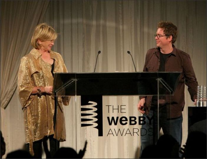 Martha Stewart präsentiert Biz Stone bei den 13. Annual Webby Awards